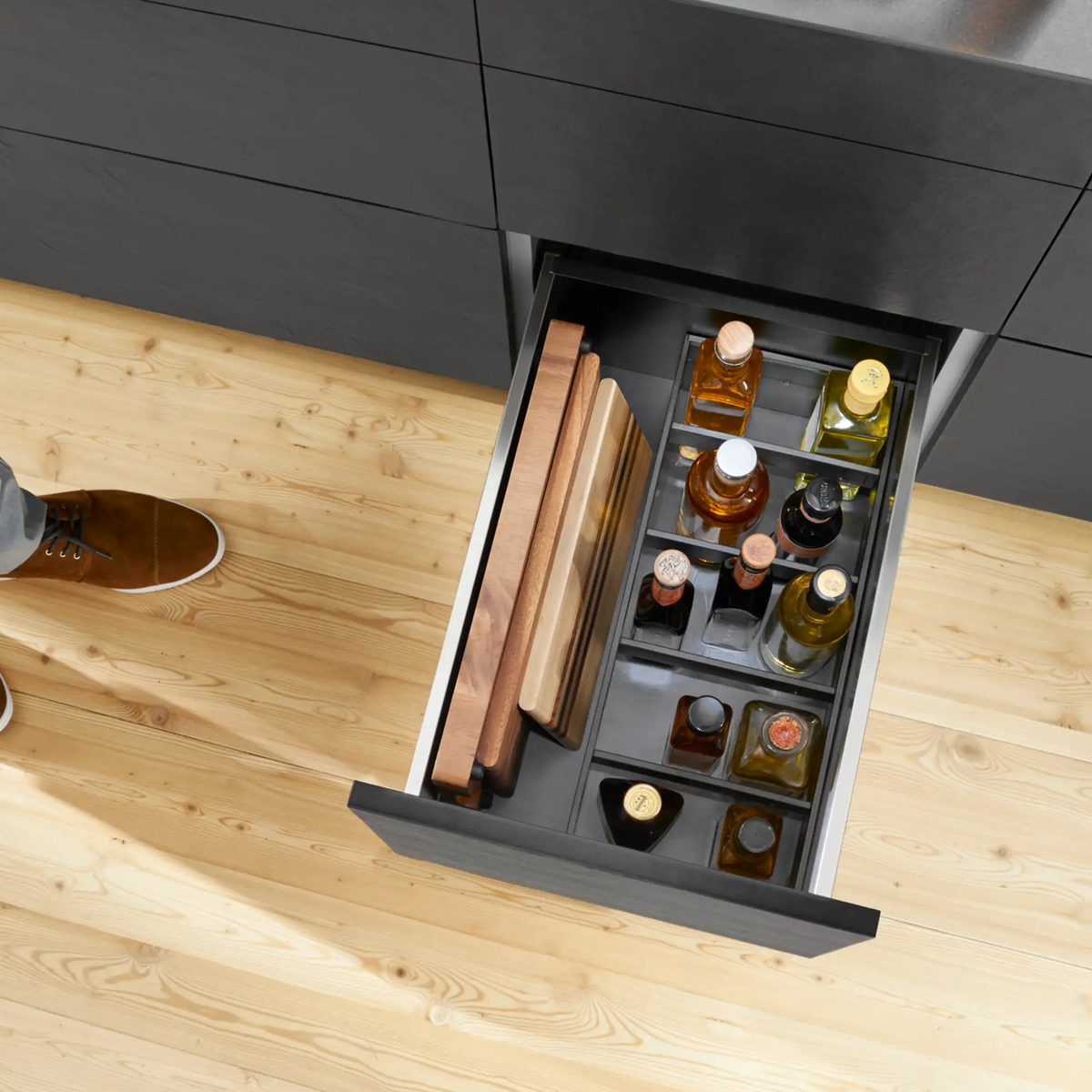 Flaschenhalter für die Schublade Zubehör Blum